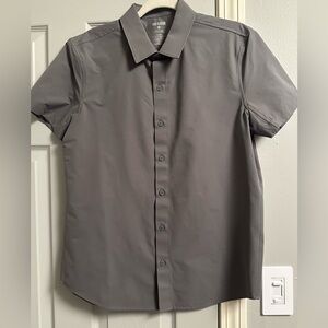 True Classic - Casual Short Sleeve Button Down